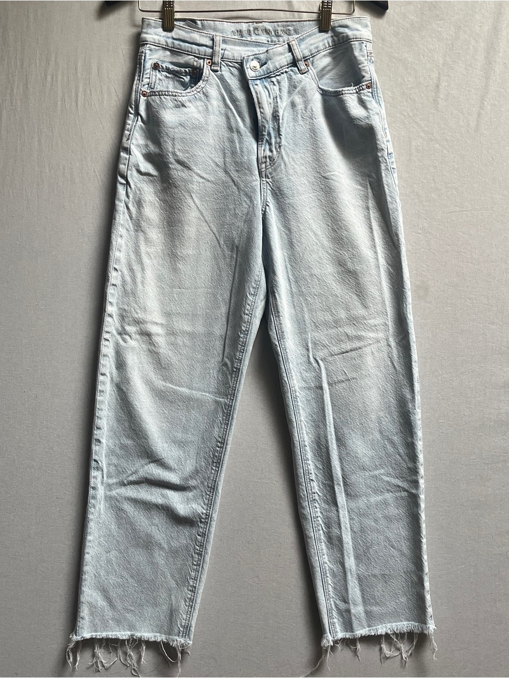 American Eagle Womens 8 Light Wash Denim Crossover Highest Rise Baggy Jeans